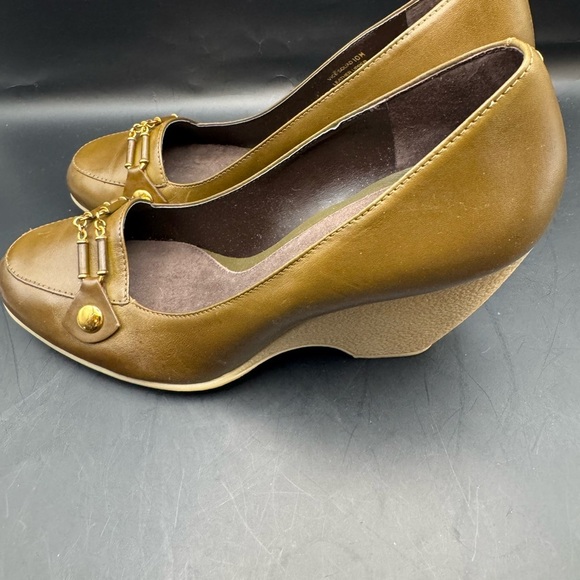 AEROSOLES WOMEN'S BROWN LEATHER SLIP ON WEDGE 3.5” PUMPS SIZE 10M - Picture 3 of 14